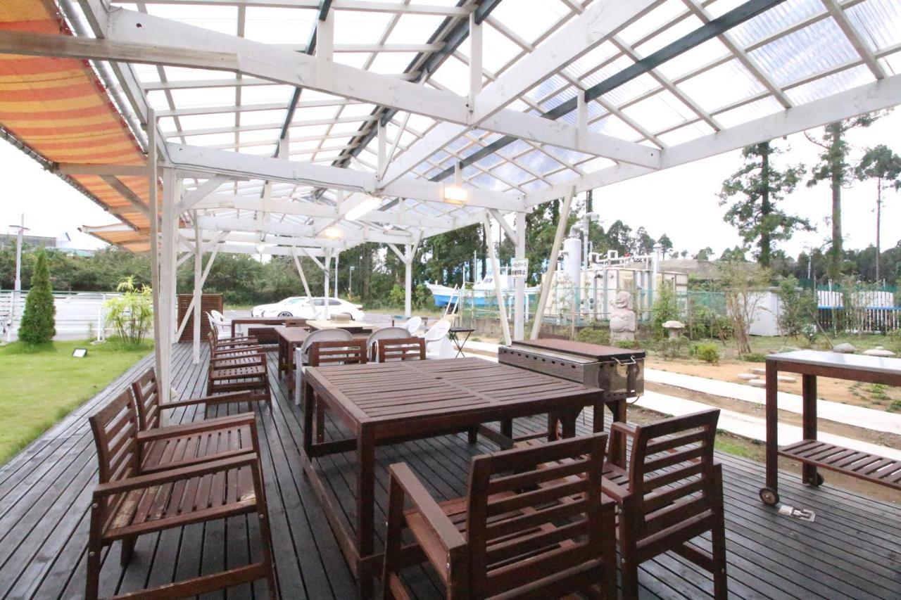 Hotel Swan Lake Nagara Nagara  Екстер'єр фото
